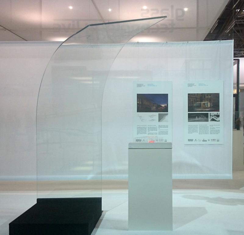 Glass Shelter Bus innovative red dot exhibition SQ